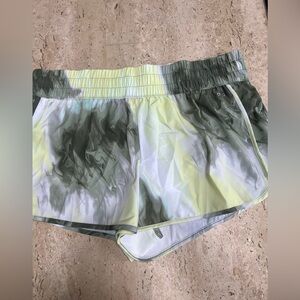 DSG Womens Size XXL High Rise Stride Shorts Multi Wash Effect Lined NWT